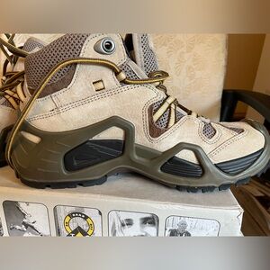 COPY - Lowa Vento QC Hiking Boot Womens - 6.5